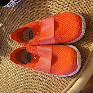 APL, Techloom bliss in red orange, size 7